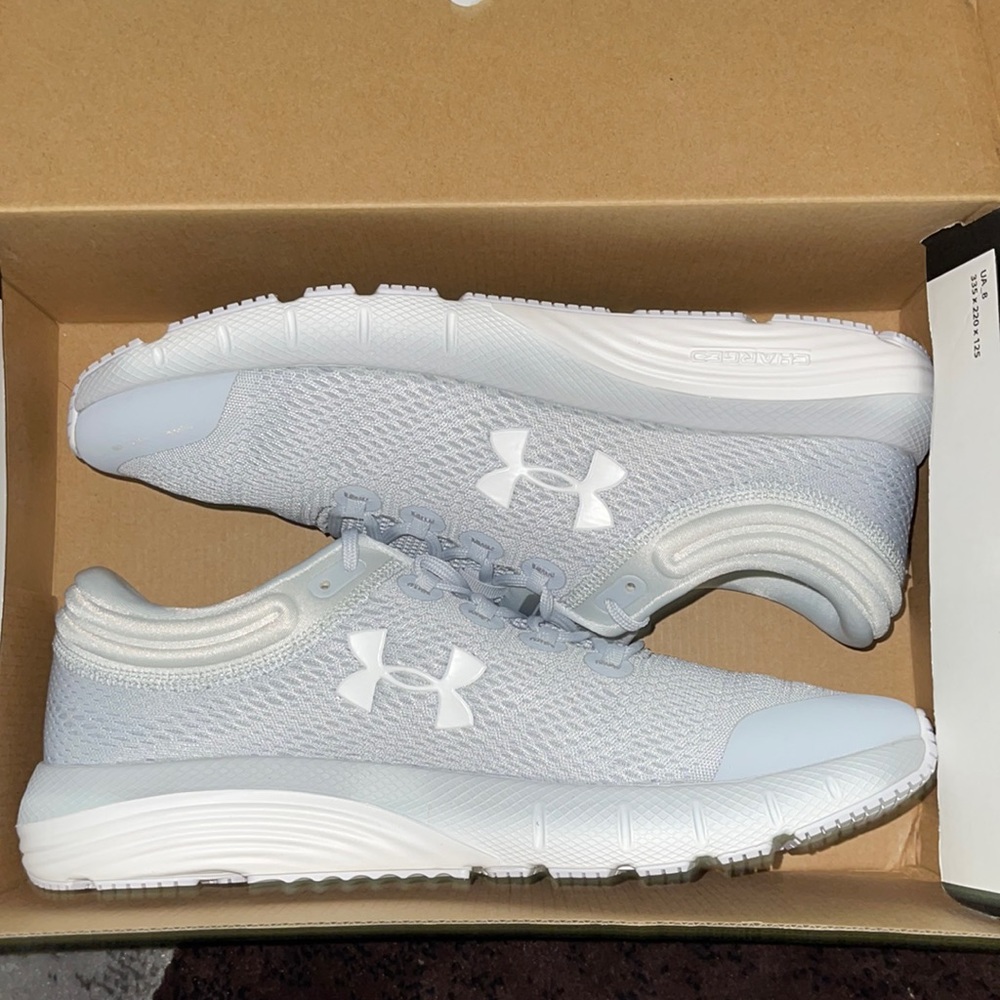 Under Armour Charged Bandit 5 (Grey) Size 11.5